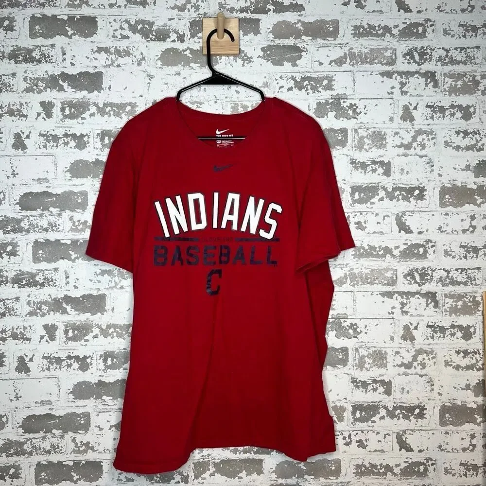 Vintage Nike Cleveland Indians short sleeve tshirt